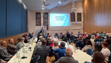 Beitragsbild zu Bürgerversammlung in Günzburg: Wohnraum, Bildung und Klimaschutz im Fokus