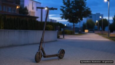 KI-generiertes Symbolfoto zu Verkehrskontrolle / Drogenverdacht bei Füssen