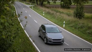 KI-generiertes Symbolfoto zu Verkehrskontrolle / Drogenfahrt bei Günzburg