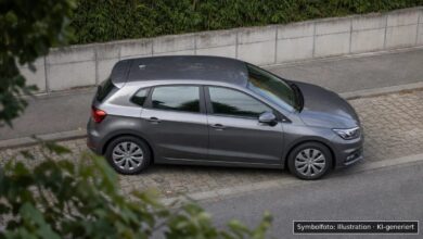 KI-generiertes Symbolfoto zu Sachbeschädigung an Kraftfahrzeug bei Illertissen, Pestalozzistraße