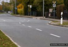 KI-generiertes Symbolfoto zu Verkehrsunfallflucht bei Ludwigstraße/Magnusstraße, Sankt Mang, Kempten
