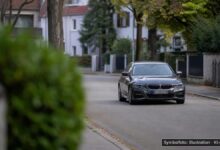 KI-generiertes Symbolfoto zu Verkehrsunfall bei Einsteinstraße, Au-Haidhausen, München
