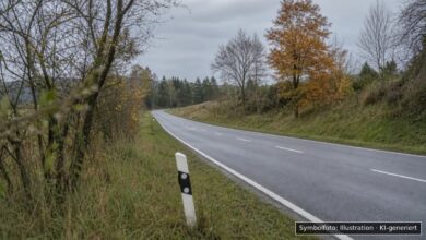KI-generiertes Symbolfoto zu Verkehrsunfall bei Königsbronn, Schwarzer Weg