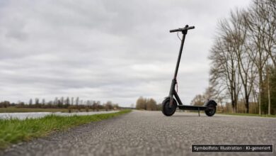 KI-generiertes Symbolfoto zu Verkehrskontrolle mit Drogenverdacht bei Krumbach