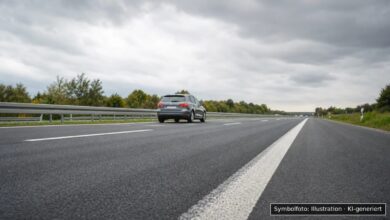 KI-generiertes Symbolfoto zu Verkehrsunfall bei A96 bei Mindelheim