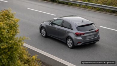 KI-generiertes Symbolfoto zu Verkehrsunfall bei Georg-Brauchle-Ring, Moosach (München)