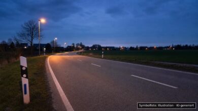 KI-generiertes Symbolfoto zu Verkehrsunfall bei Neusäß-Hammel, Hammeler Straße