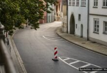 KI-generiertes Symbolfoto zu Verkehrsunfallflucht bei Nördlingen