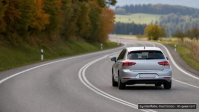 KI-generiertes Symbolfoto zu Verkehrsunfall bei Ofterschwang, B19 zwischen der Abfahrt Sigishofen und dem „Alten Berg“