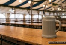 KI-generiertes Symbolfoto zu Polizeieinsätze und Festnahmen auf dem Oktoberfest bei Oktoberfest, München