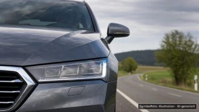KI-generiertes Symbolfoto zu Verkehrsunfall bei B 25 bei Harburg