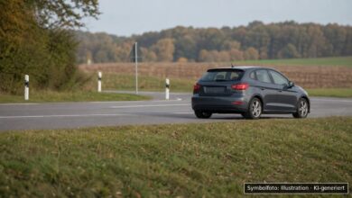 KI-generiertes Symbolfoto zu Verkehrsunfall bei Rain
