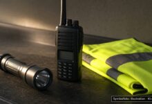KI-generiertes Symbolfoto zu Polizeieinsatz nach Bedrohung und Diebstahl bei Riem