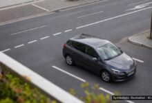 KI-generiertes Symbolfoto zu Verkehrsunfall bei Schwabing, München