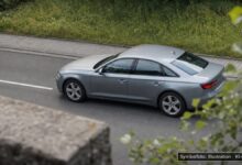 KI-generiertes Symbolfoto zu Verkehrsunfall nach Flucht vor Verkehrskontrolle bei Sendling-Westpark, München
