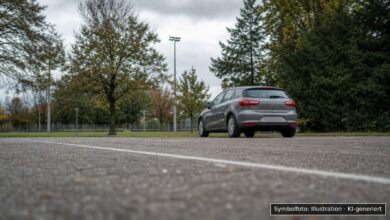 KI-generiertes Symbolfoto zu Unfallflucht bei Sonthofen, Stadionweg