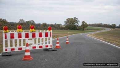 KI-generiertes Symbolfoto zu Straßensperrung bei Kreisstraße DLG 30 zwischen Riedsend und Wengen