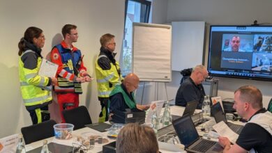Beitragsbild zu Stabsrahmenübung im Landkreis Günzburg: Fiktiver Großbrand in Ursberg simuliert