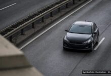 KI-generiertes Symbolfoto zu Verkehrsunfall bei München-Fürstenried-West, Kreuzung Neurieder Straße / Autobahnabfahrt A95