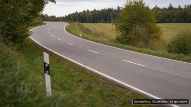 KI-generiertes Symbolfoto zu Verkehrsunfall mit Unfallflucht bei B311 bei Erbach, Höhe Anschlussstelle zur B30