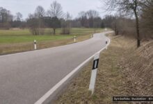 KI-generiertes Symbolfoto zu Verkehrsunfallflucht bei Füssen, Moosangerweg