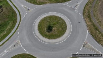KI-generiertes Symbolfoto zu Verkehrsunfall mit Unfallflucht bei Immenstadt, Kreisverkehr Kemptener Straße/Im Stillen