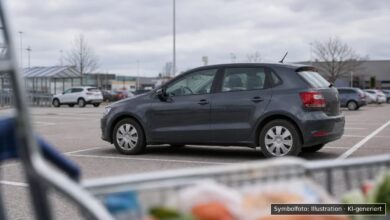 KI-generiertes Symbolfoto zu Verkehrsunfallflucht bei Pfronten