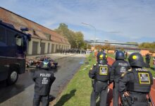 Beitragsbild zu Versammlungslagen: Einsatzhundertschaft und Bundespolizei üben in Deggendorf