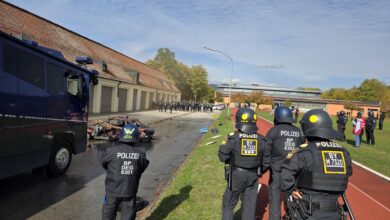 Beitragsbild zu Versammlungslagen: Einsatzhundertschaft und Bundespolizei üben in Deggendorf