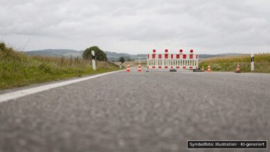 KI-generiertes Symbolfoto zu Straßenbau und Verkehrssperrung bei Weisingen (Gemeinde Holzheim)