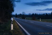 KI-generiertes Symbolfoto zu Verkehrsunfallflucht bei Westerheim