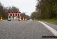 KI-generiertes Symbolfoto zu Winterdienst-Vorbereitung bei Landkreise Dillingen, Günzburg und Neu-Ulm