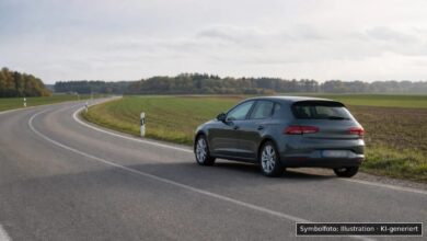 KI-generiertes Symbolfoto zu Verkehrskontrolle / Trunkenheit im Verkehr bei Wittislingen