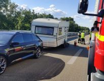 Unfall A8 Leipheim Wohnwagen 12082022 2