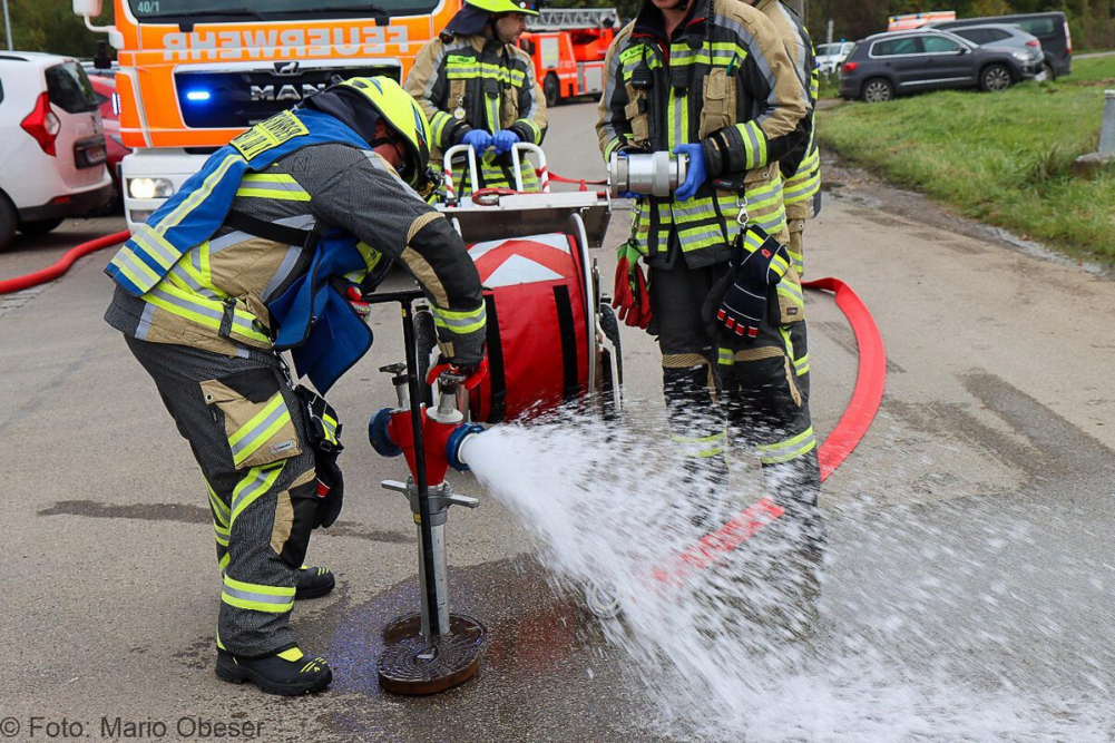 Große Katastrophenschutz-Übung bei Firma Rigdon in Günzburg