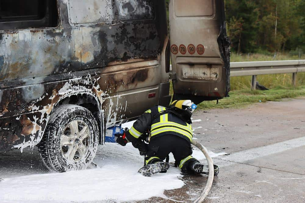 Fahrzeugbrand A8 Zusmarshausen Burgau 29092022