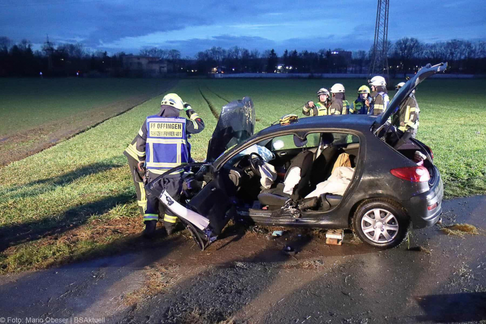 Am heutigen 12. Dezember 2023 ereignete sich gegen 16.20 Uhr ein schwerer Verkehrsunfall auf der Staatsstraße 2025 nahe Offingen