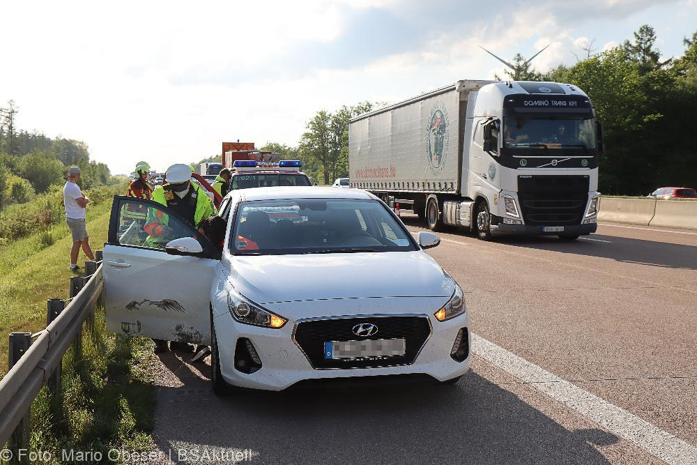 Unfall A8 Lkw Pkws Jettingen-Scheppach 13052022