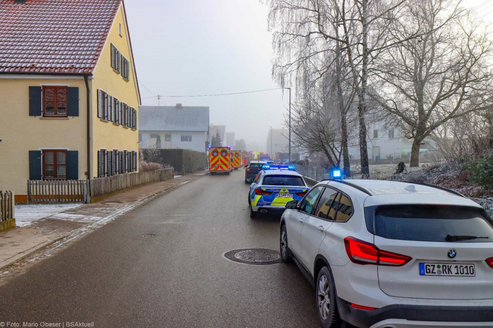 Am Samstagvormittag, 20.01.2024, kam es in der Ortsmitte von Deubach zu einem Verkehrsunfall, der glücklicherweise nur leichte Verletzungen zur Folge hatte. Der Unfall ereignete sich auf der Ellerbachstraße, einer belebten Ortsdurchfahrt, und betraf zwei Fahrzeuge.