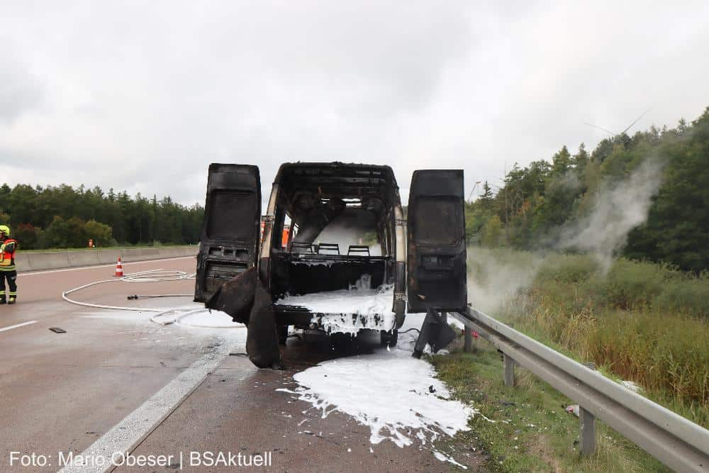 Fahrzeugbrand A8 Zusmarshausen Burgau 29092022