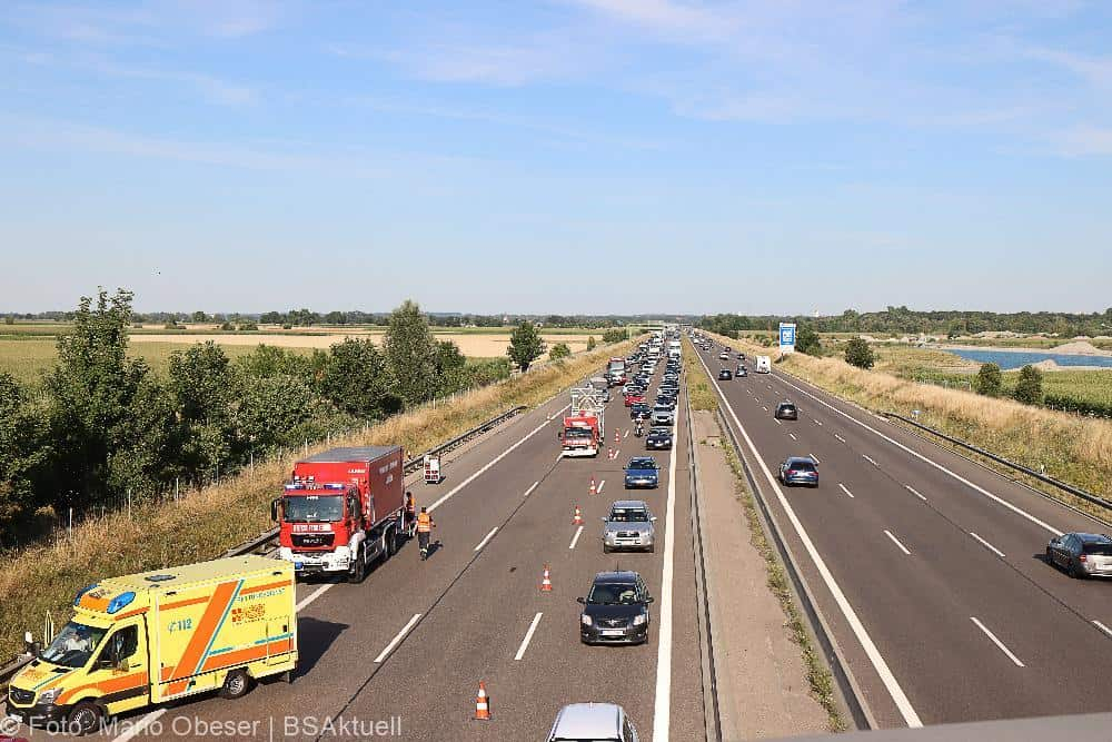 Unfall A8 Leipheim - Kreuz Elchingen 17072022
