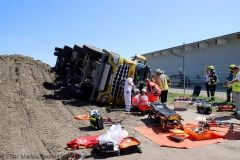 Muldenkipper kippt Gundremmingen 04082022 1