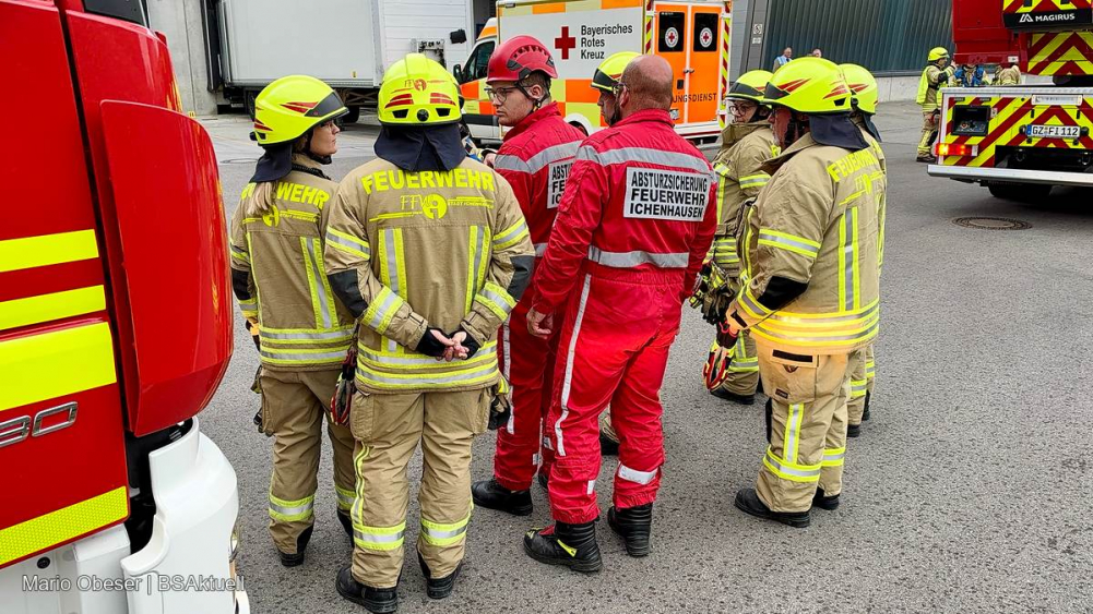Übung Freiwillige Feuerwehr Ichenhausen und der Rettungsdienst 