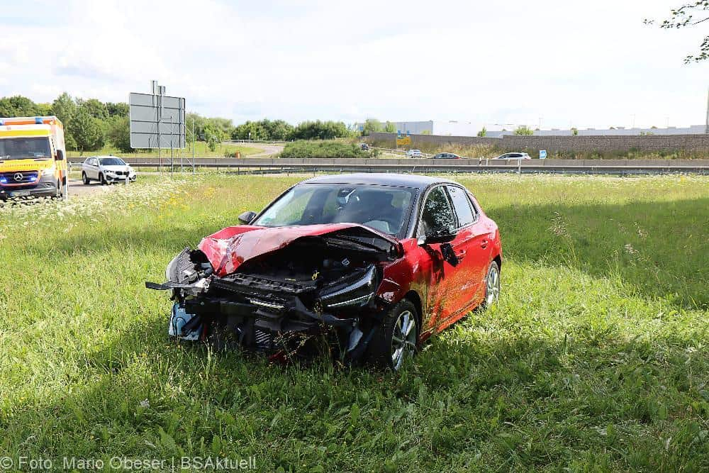 Unfall A8 AS Leipheim Ausfahrt 09072022