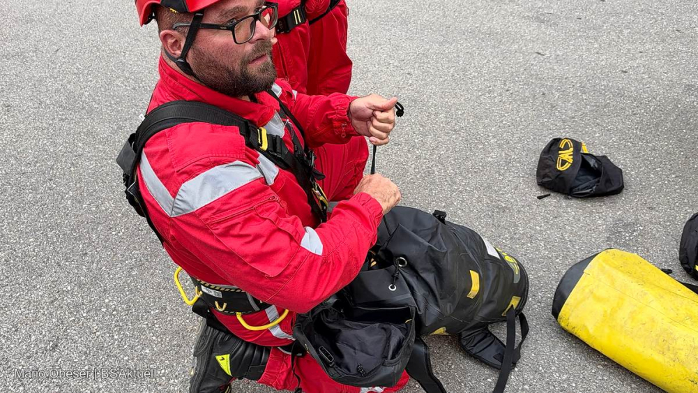 Übung Freiwillige Feuerwehr Ichenhausen und der Rettungsdienst 