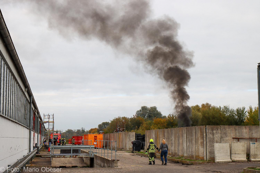 Große Katastrophenschutz-Übung bei Firma Rigdon in Günzburg