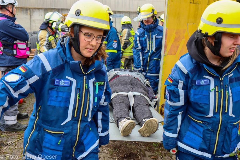 Große Katastrophenschutz-Übung bei Firma Rigdon in Günzburg