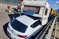Unfall A8 Leipheim Wohnwagen 12082022 4
