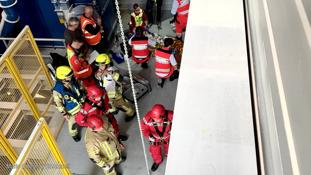Übung Freiwillige Feuerwehr Ichenhausen und der Rettungsdienst 