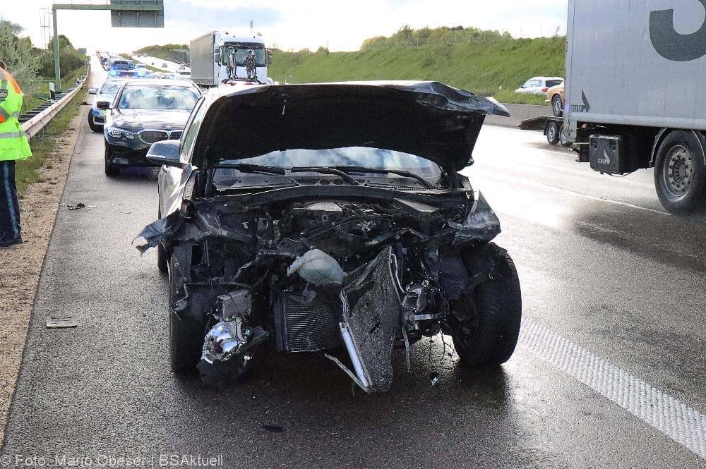 Unfall A8 zwischen Leipheim und Günzburg